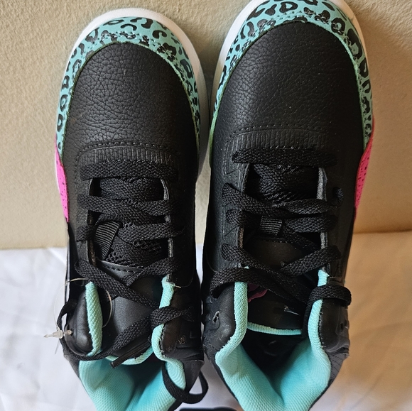 ANDI - Picture 7 of 9